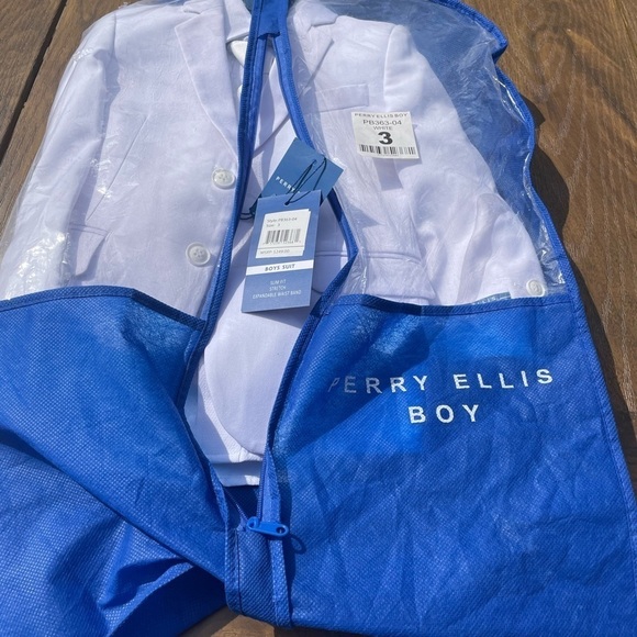 Perry Ellis Toddler Boy's 5-Piece Shirt, Tie, Jacket, Vest and Pants Suit Set 3 - Picture 5 of 7